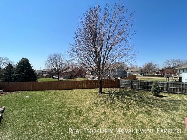 Foto del edificio - 4 Bedroom 2 Bathroom in SW Sioux Falls
