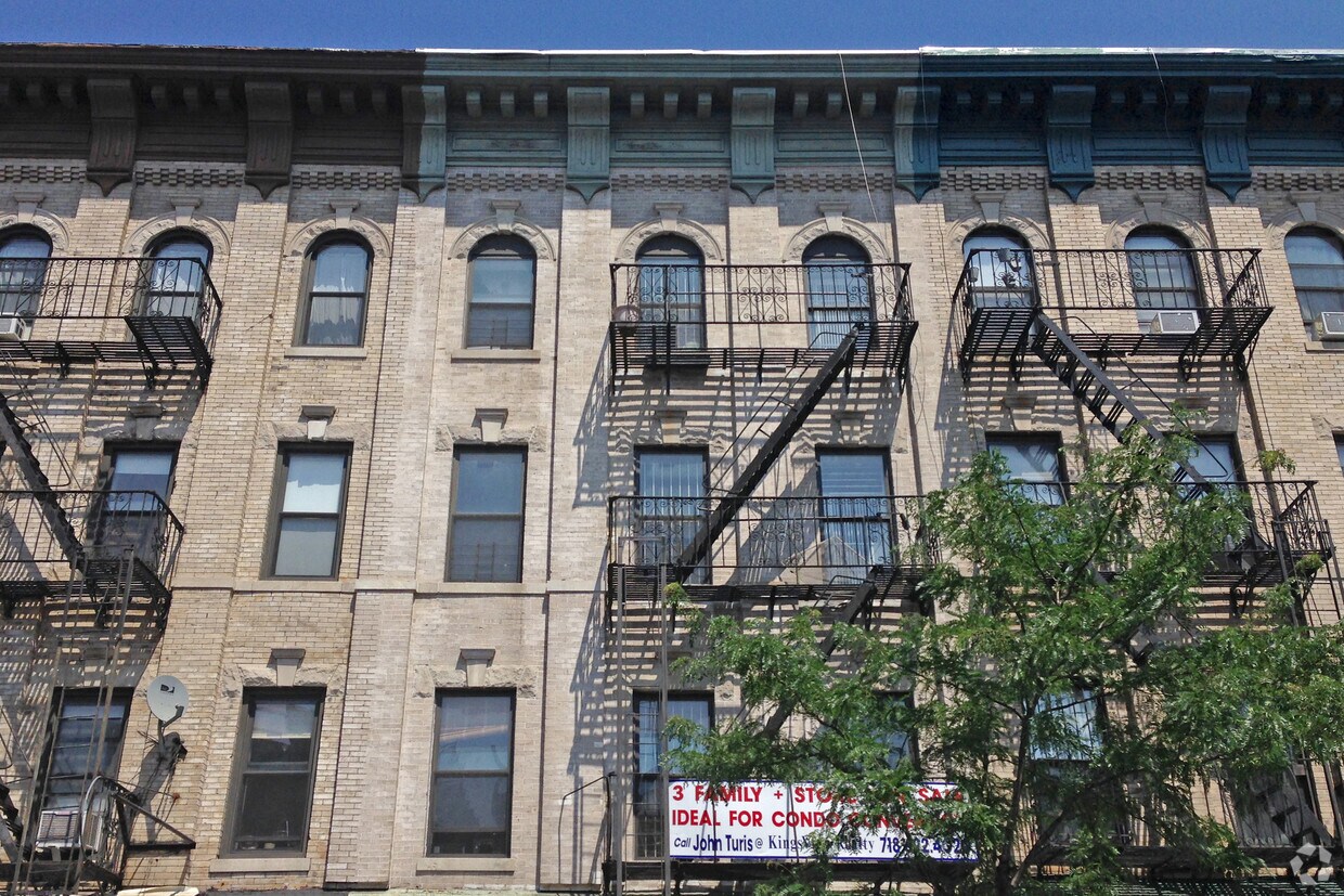 Building Photo - Just Bright Laundry