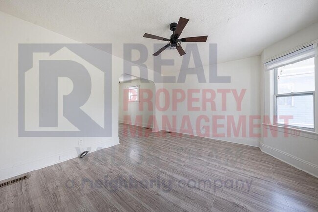 Foto del edificio - 3601 E 104th St