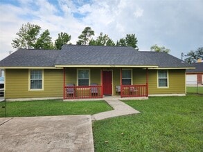 Building Photo - 7629 Fitzhugh St