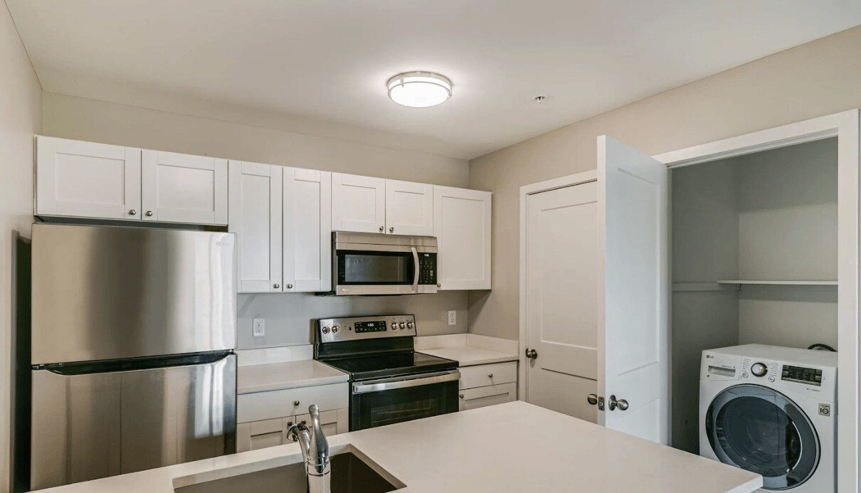 Foto principal - Westlake Place Apartments