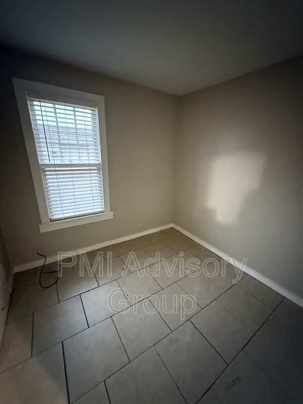 Building Photo - 308 Chestnut St