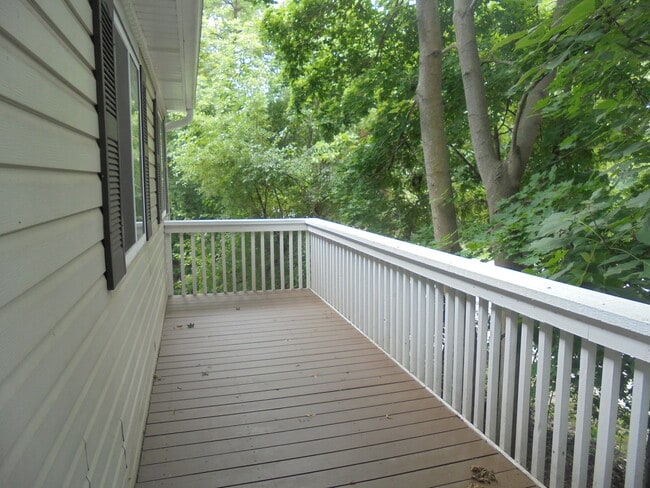 Building Photo - 51 N Macgillis Dr
