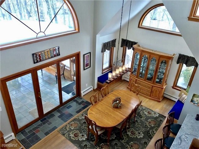 Building Photo - 4 br, 4 bath House - 99 Lake View Ave