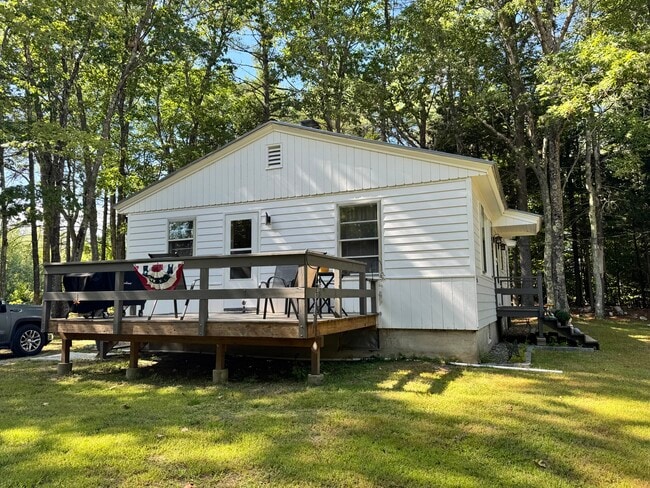 Building Photo - 564 Meadow Rd