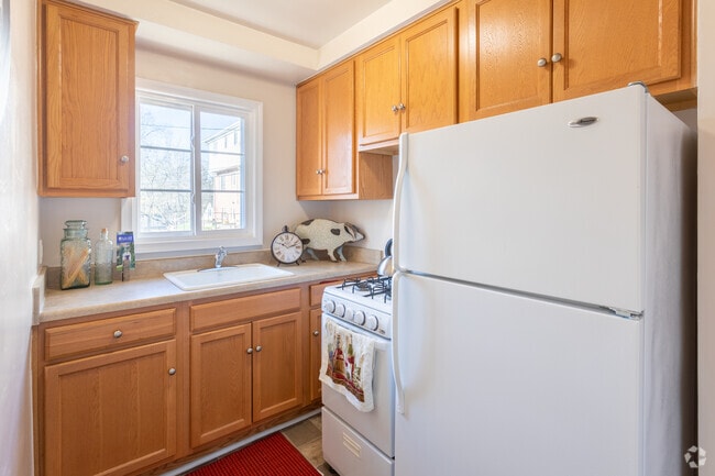 Interior Photo - Nob Hill Apartments