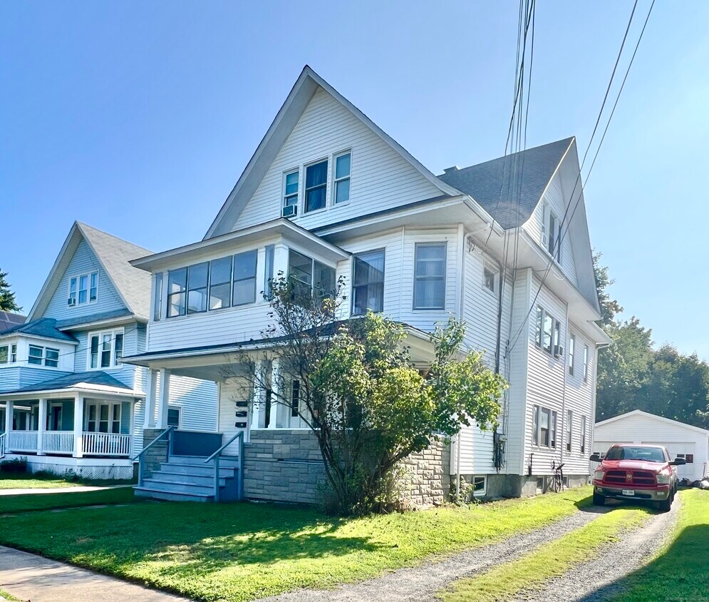 Primary Photo - 118 Sutton Ave