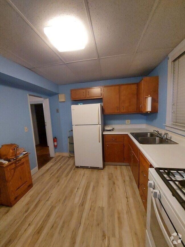 Apartments for rent in Avalon PA with Yard 3 Rentals