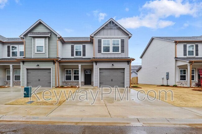 Building Photo - 3070 Venetian Dr