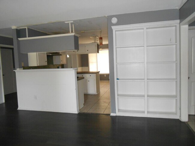 Building Photo - 14503 Alrover St