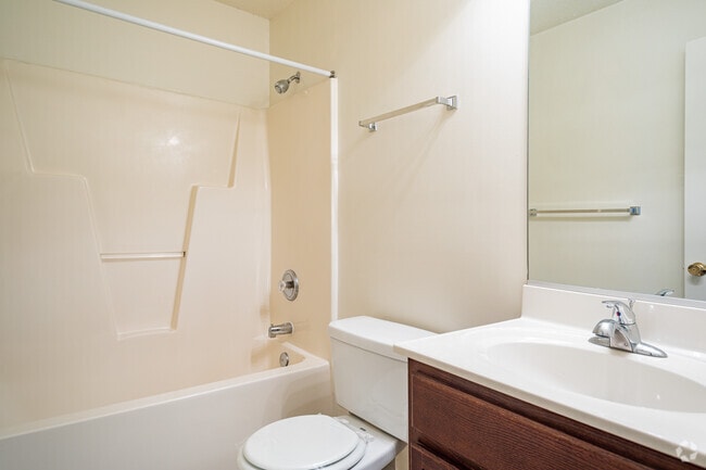 2BR, 2BA - Chickahominy Bluff Apartments