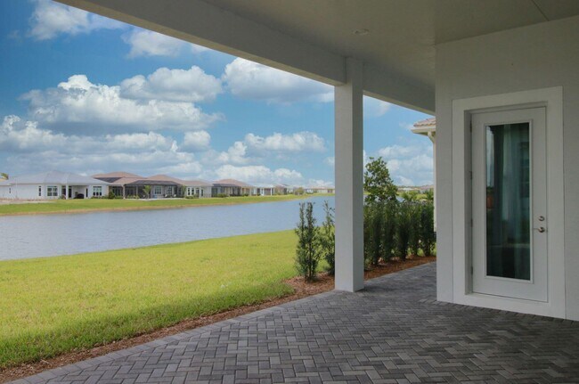 Building Photo - 8882 SW Montova Way