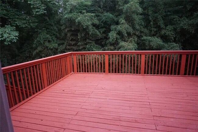 Building Photo - 3140 Oak Dr