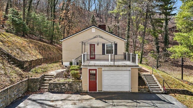 Foto del edificio - 1718 Clifton Rd