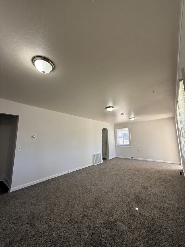 Foto del edificio - 2 bedroom home in Laurel– FREE RENT INCENTIVE