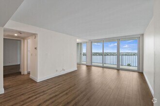 Building Photo - 1701 S Flagler Dr