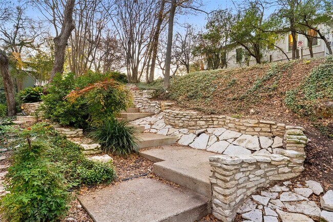 Foto del edificio - 735 Patterson Ave