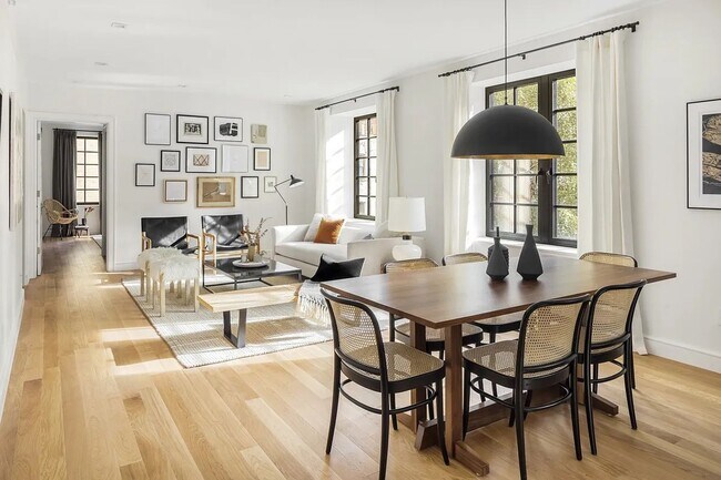 Foto del edificio - 245 E 78th St