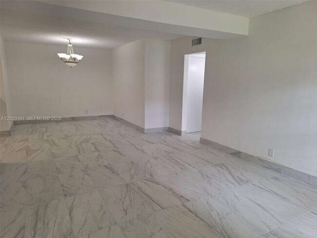 Foto del edificio - 12831 SW 43rd Dr