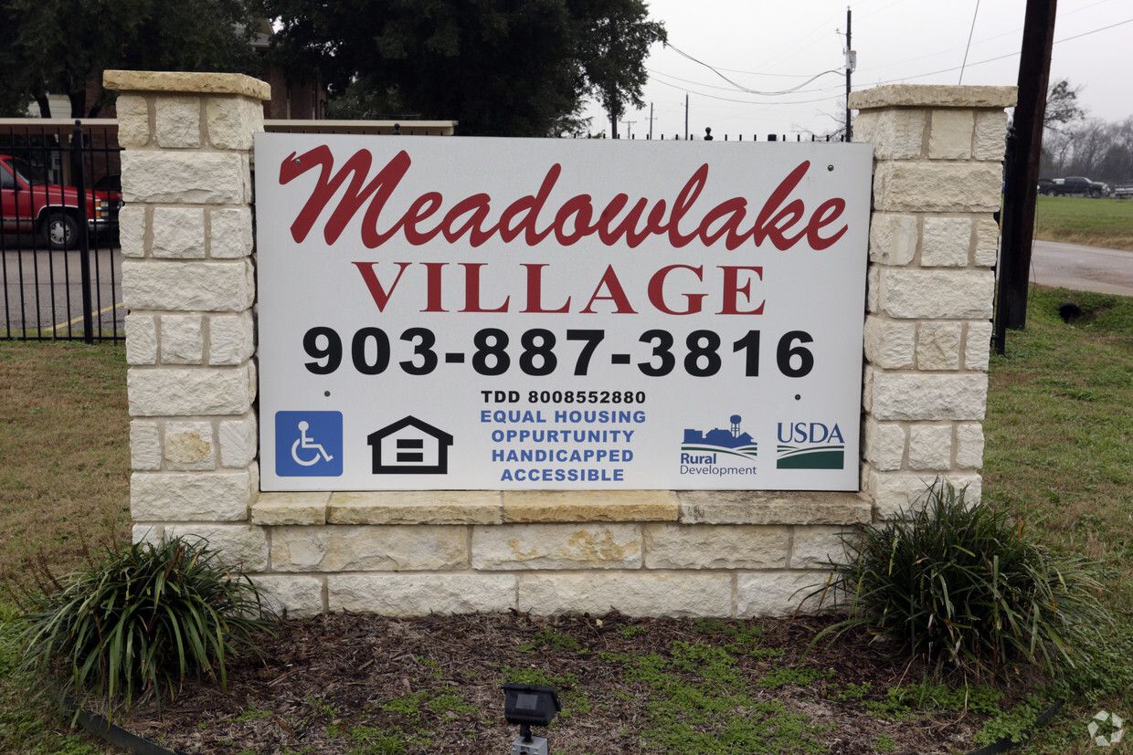 Foto del edificio - Meadowlake Village