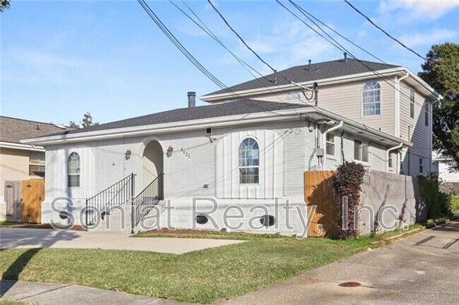 Foto del edificio - 4421 Lakewood Dr