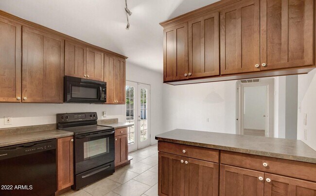 Foto del edificio - 2225 E Osborn Rd