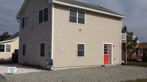 Building Photo - 10 65th St