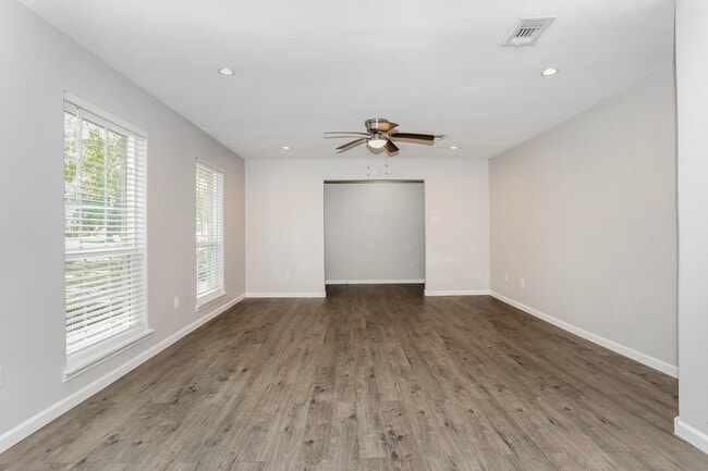 Building Photo - 24707 Wilderness Rd