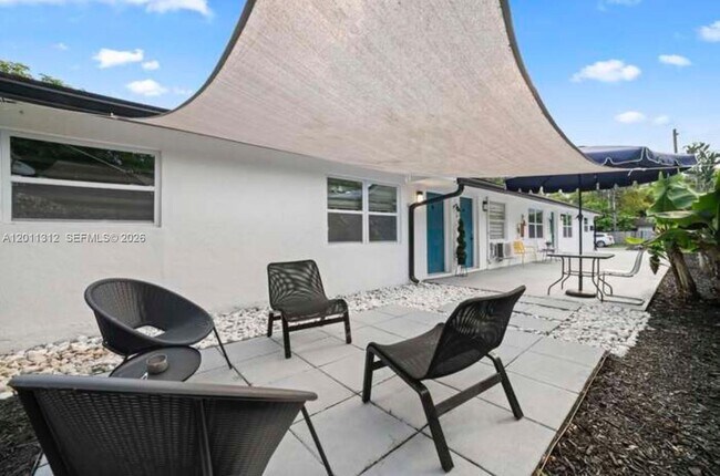 Foto del edificio - 2320 SW 18th Terrace
