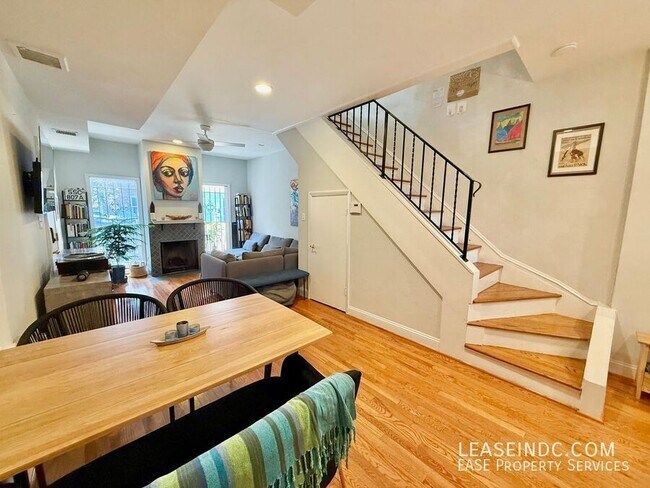Building Photo - 1364 North Carolina Ave NE