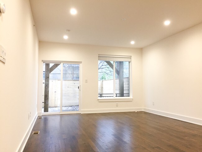 Building Photo - 404 W Berks St