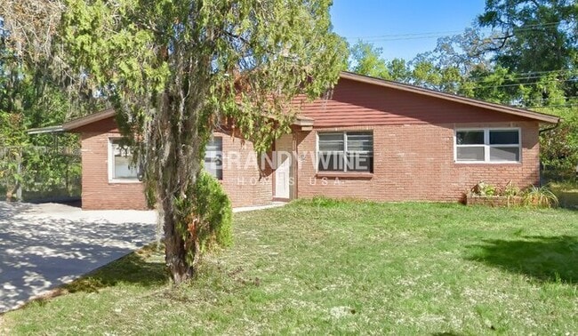 Building Photo - 7307 Cypress Dr