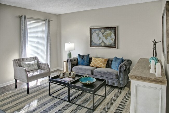 Sala de estar - Madison Park Apartments & Townhomes