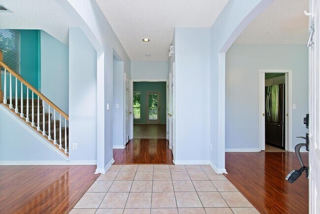 Foto del edificio - 13480 Gallant Fox Cir W