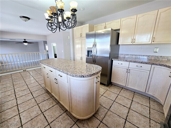 Foto del edificio - 3759 Funston Way