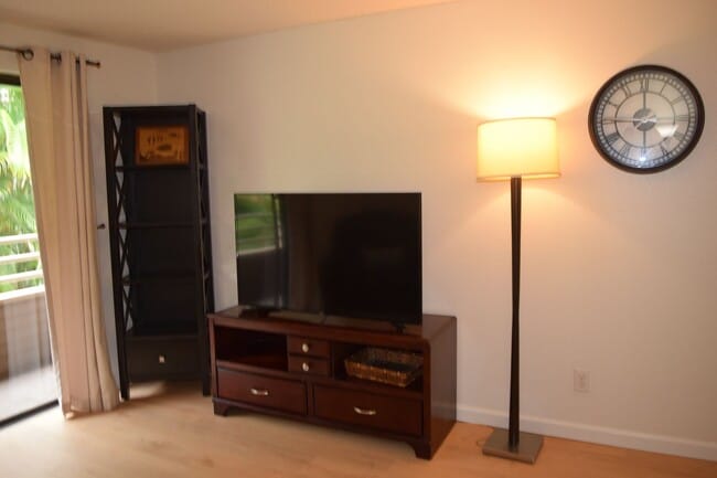 Building Photo - Kihei Shores F208 2 bd. 2 ba. furnished unit. Available June 15th or July 1st