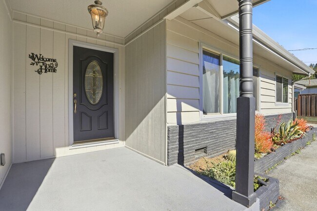 Foto del edificio - Country property close to town!