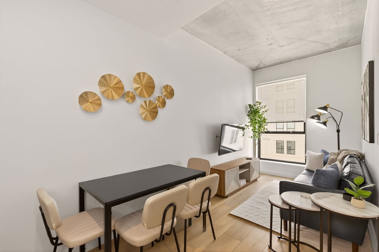 Foto principal - 211 Foster Ave