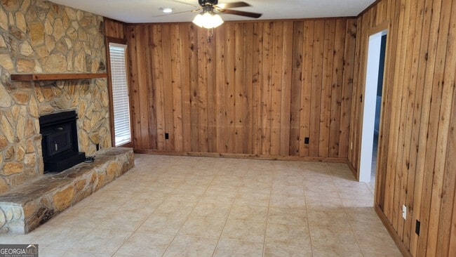 Building Photo - 83 Griffin Bluff Rd
