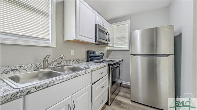 Building Photo - 508 W 32nd St