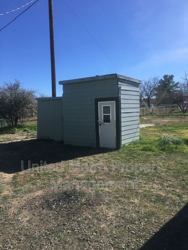 Building Photo - 16063 Maricopa Dr