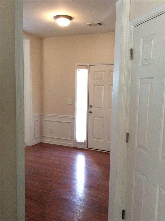 Building Photo - 2175 Vistoria Dr