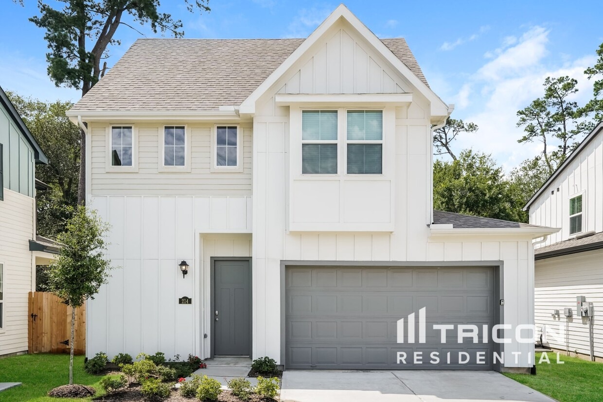 Foto principal - 9835 Willow Creek Commerce Dr