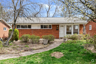 Building Photo - 370 Princeton Dr