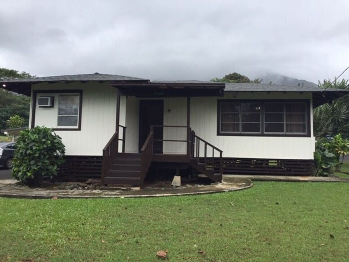 3 BED 1 BATH BIG YARD WITH CARPORT KANEOHE - 3 BED 1 BATH BIG YARD  WITH CARPORT KANEOHE