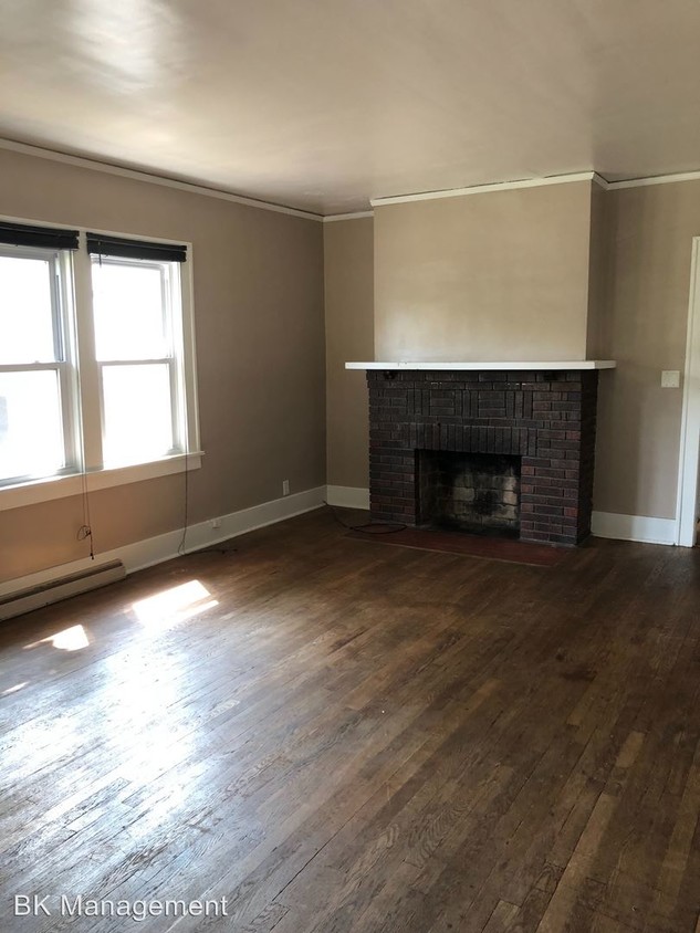 Primary Photo - 203 Quincy St