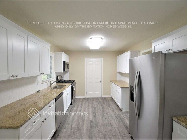 Foto del edificio - 1634 E Lake Dr