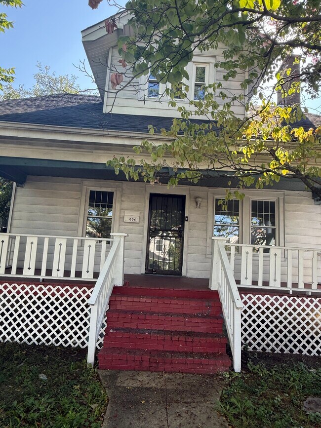 Foto del edificio - 3006 South Dakota Ave NE