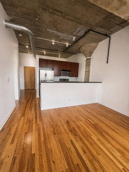 Foto del edificio - 1001 W 15th St
