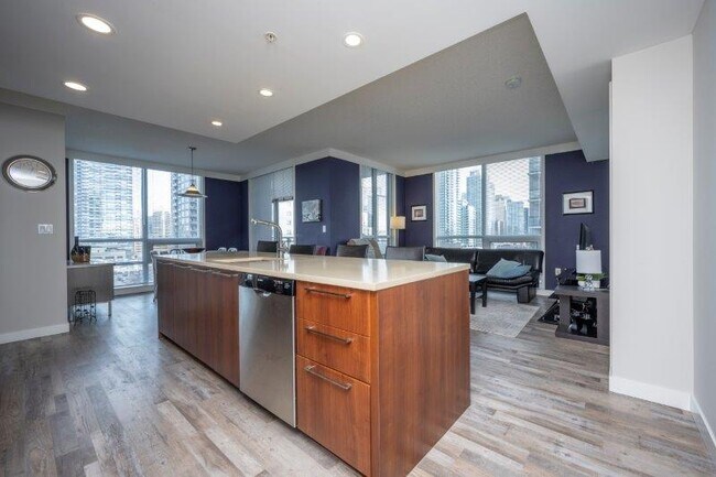 Photo du bâtiment - 1118-712 12 Ave SW